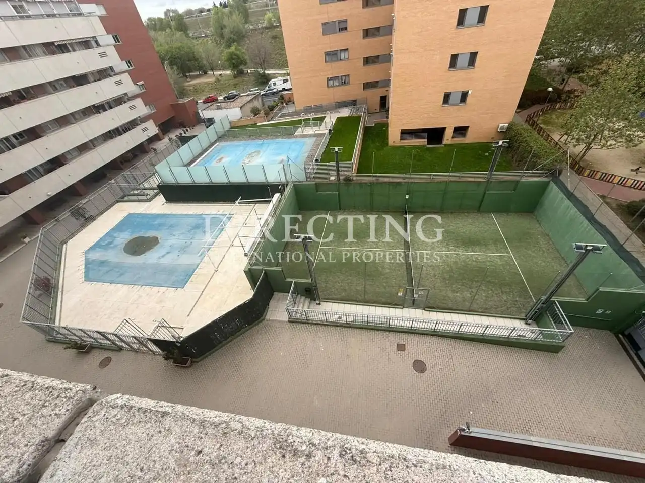 Piscina de Pis de lloguer en Madrid amb Aire condicionat, Calefacció i Terrassa