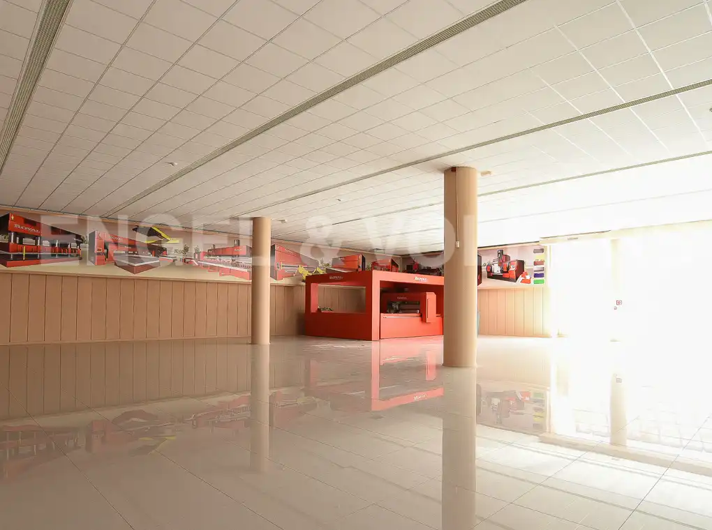 Nave industrial en venta en Sant Just Desvern