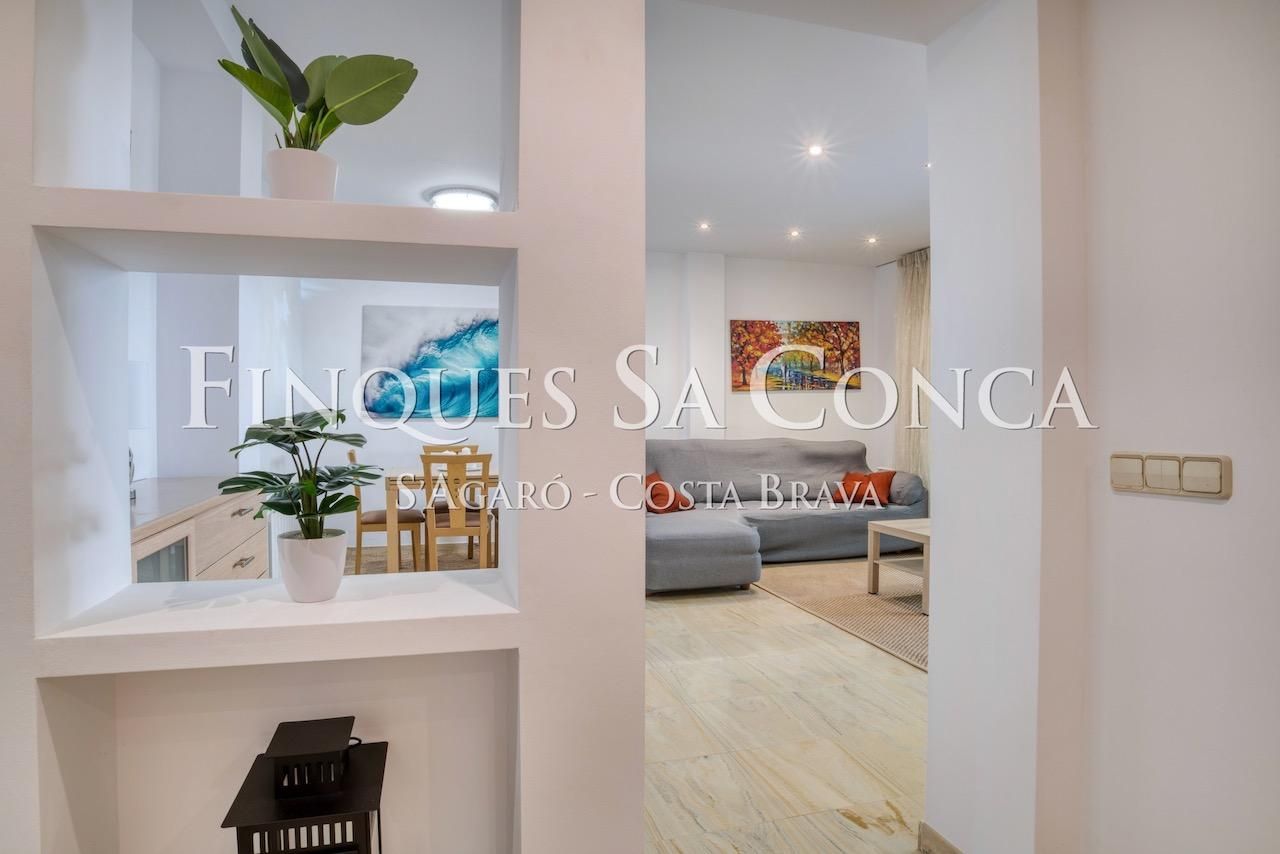Sala d'estar de Apartament en venda en Sant Feliu de Guíxols amb Aire condicionat, Calefacció i Terrassa