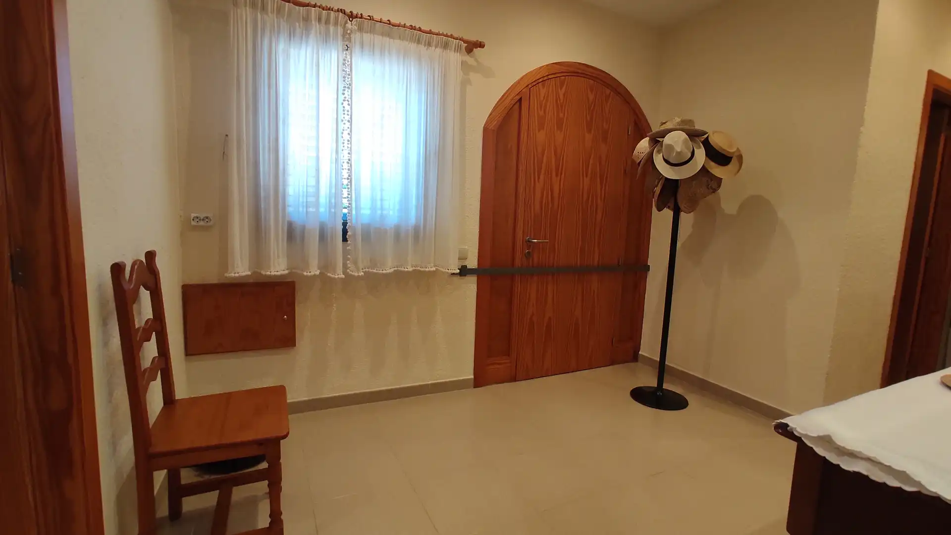 Country house zum Verkauf in Roda de Berà mit Klimaanlage, Heizung und Privatgarten