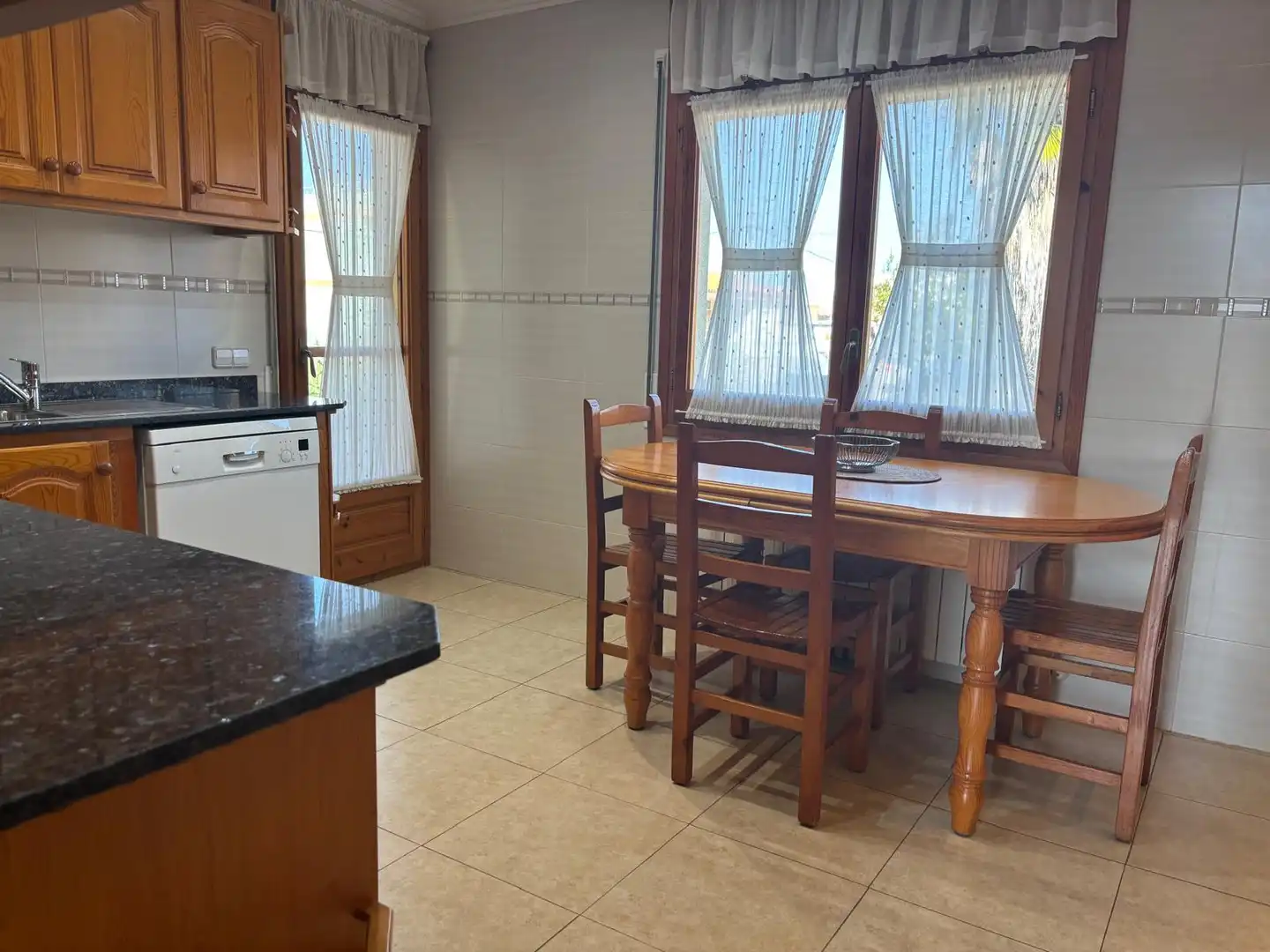 Cocina de Casa o chalet en venta en Deltebre con Aire acondicionado, Calefacción y Jardín privado