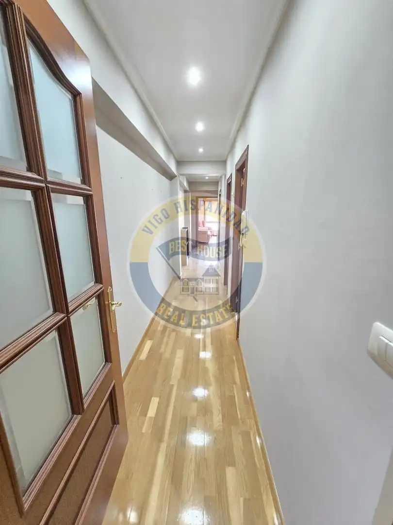 Piso de alquiler en Vigo  con Calefacción