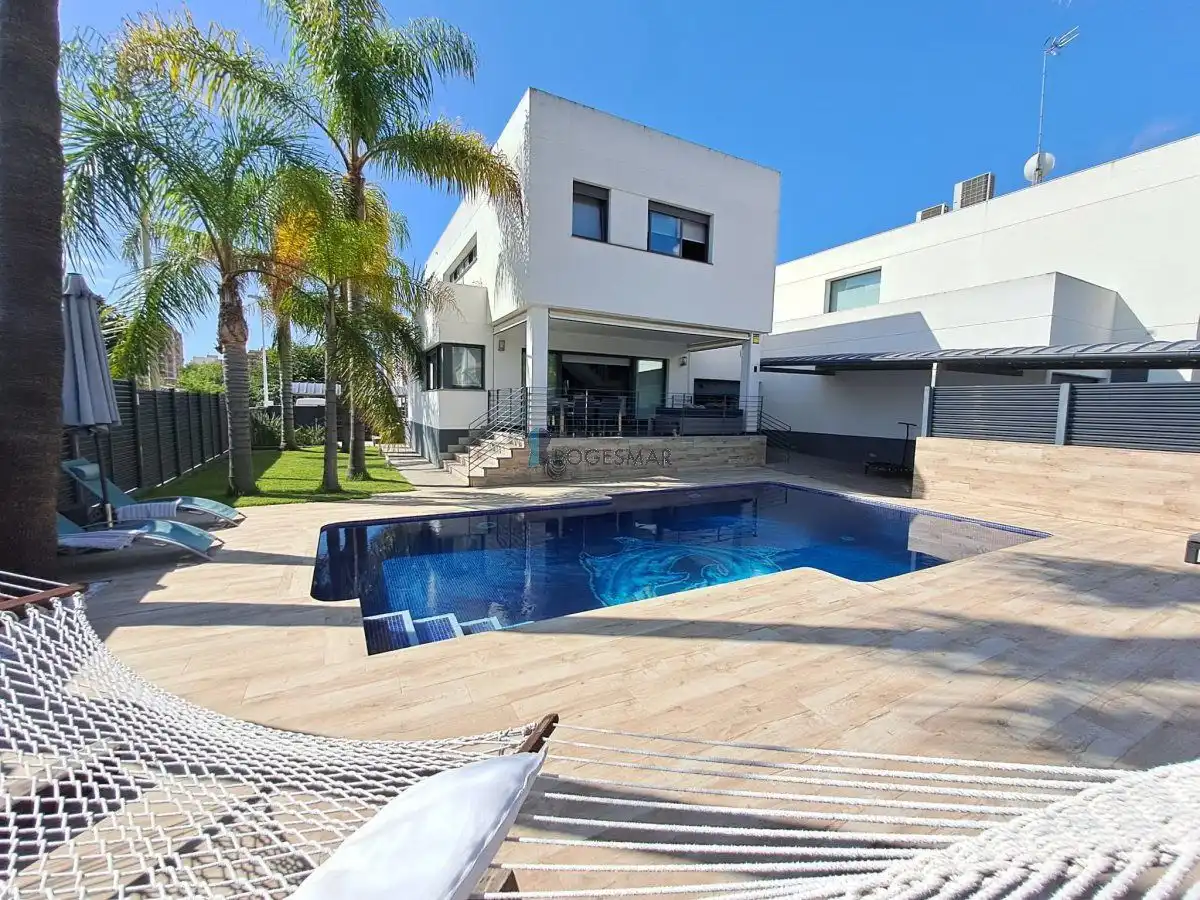 Casa adosada en venta en Benicasim / Benicàssim, Castellón