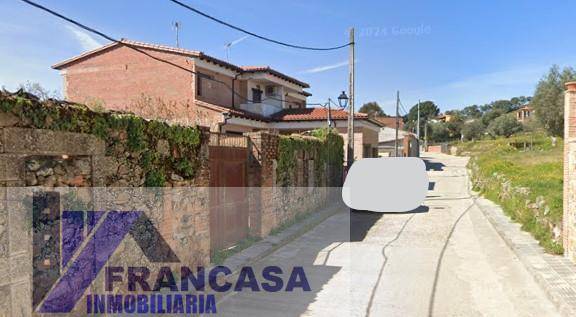 Casa-chalet en Venta en Navalcán