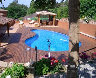 Swimming pool of House or chalet for sale in Montcada i Reixac  with Air Conditioner, Heating and Private garden