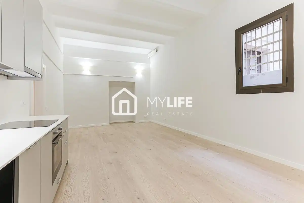 Vista exterior de Planta baja en venta en Barcelona con Aire acondicionado y Parquet