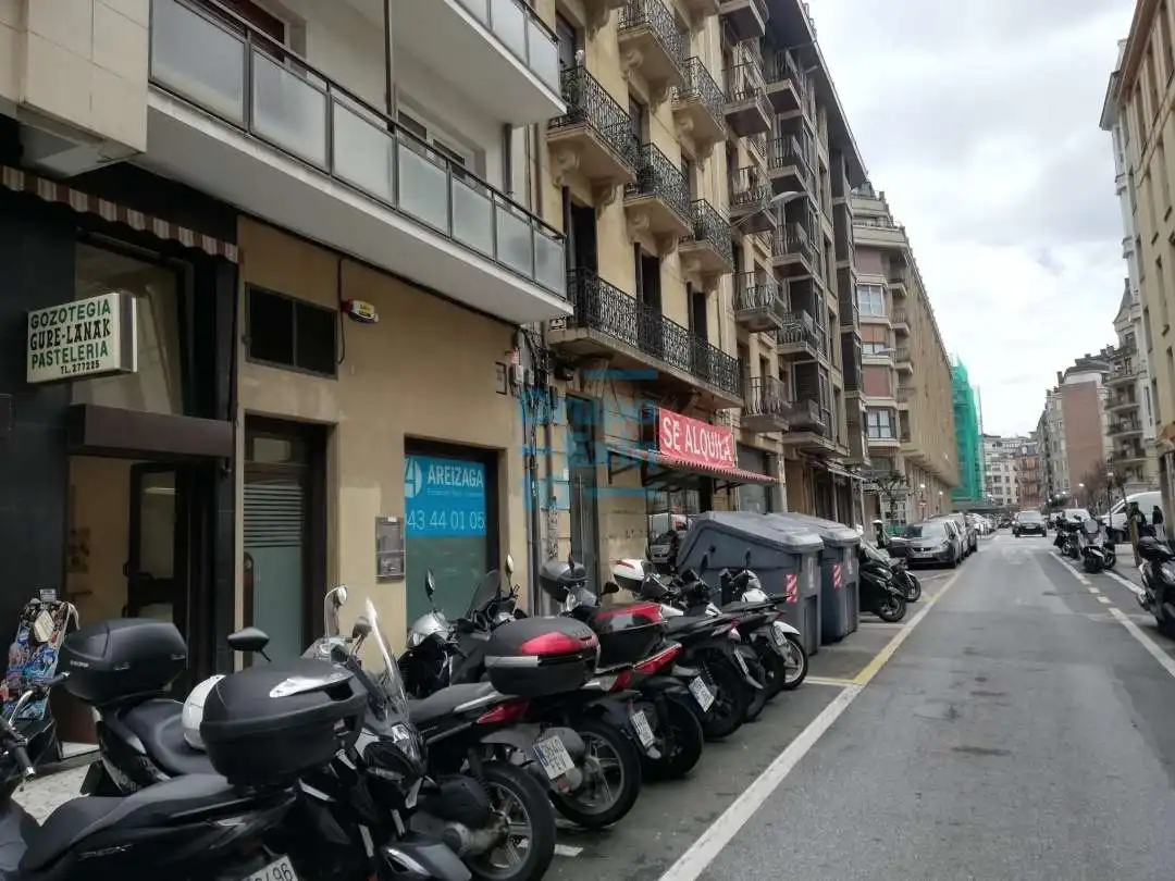 Local comercial en venda a Calle Bermingham 13, imagen 3