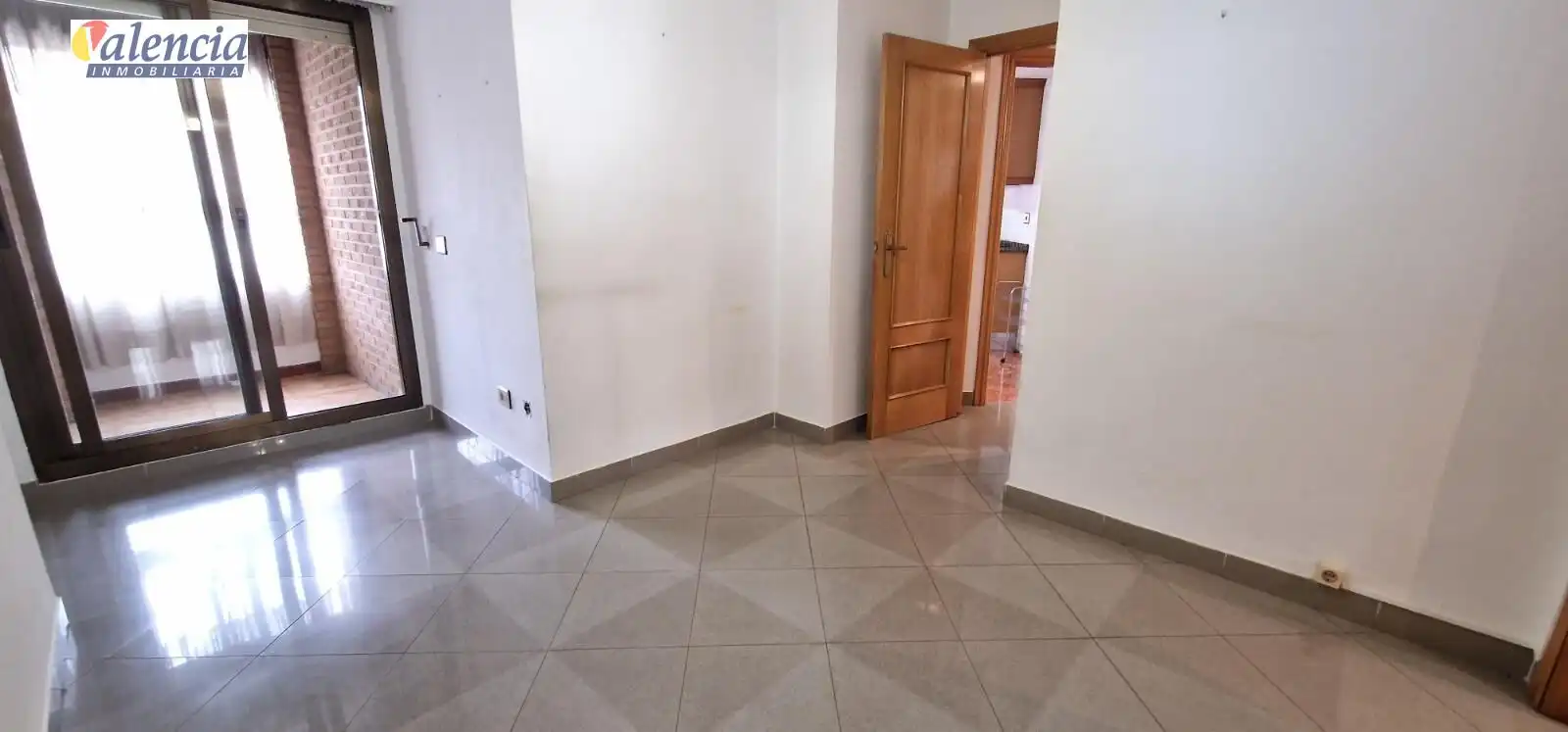 Flat for sale in Valencia  with Balcony