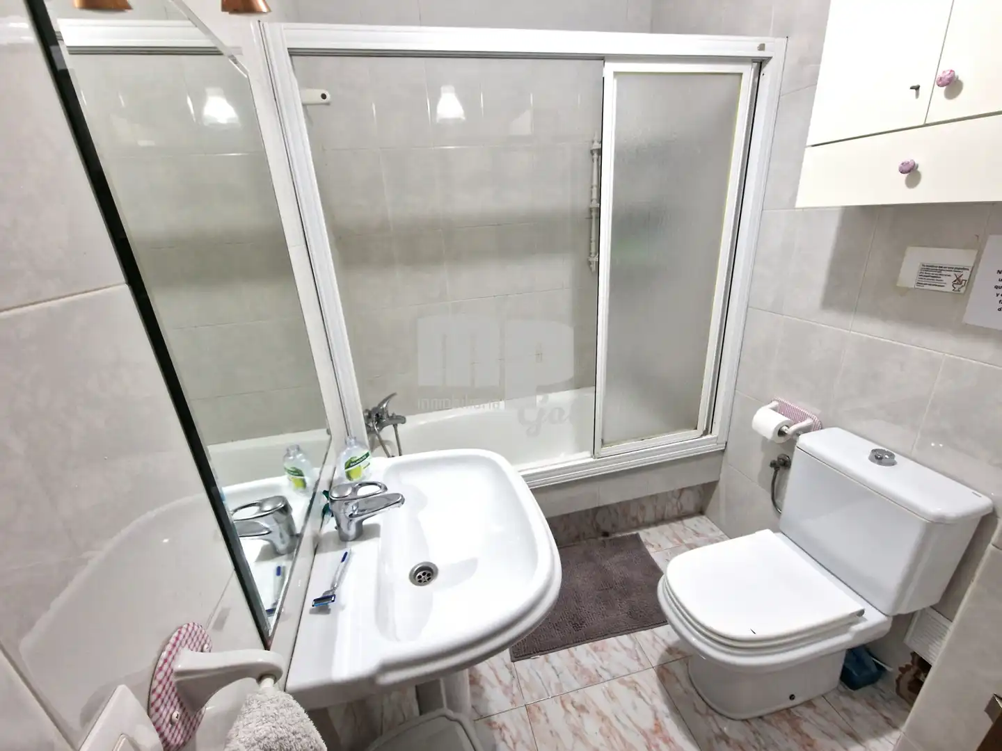 Badezimmer von Gebäude zum Verkauf in Vigo 