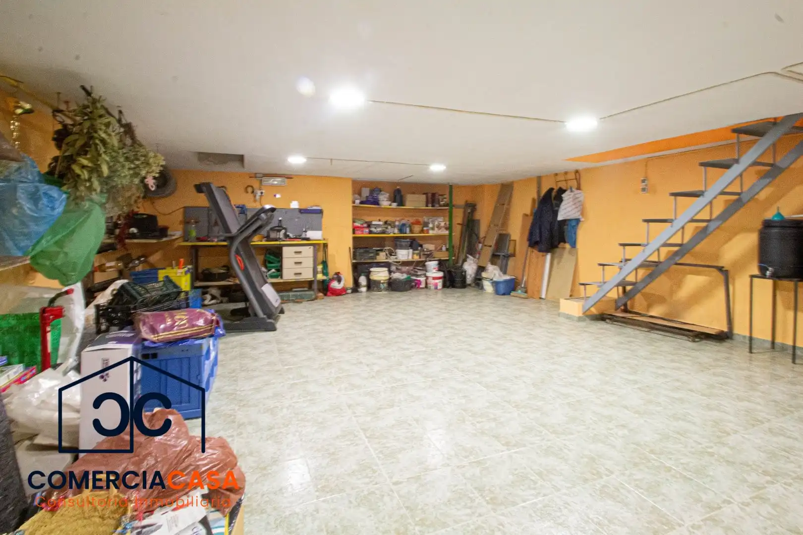 Casa adosada en venta en Jun con Aire acondicionado, Calefacción y Terraza
