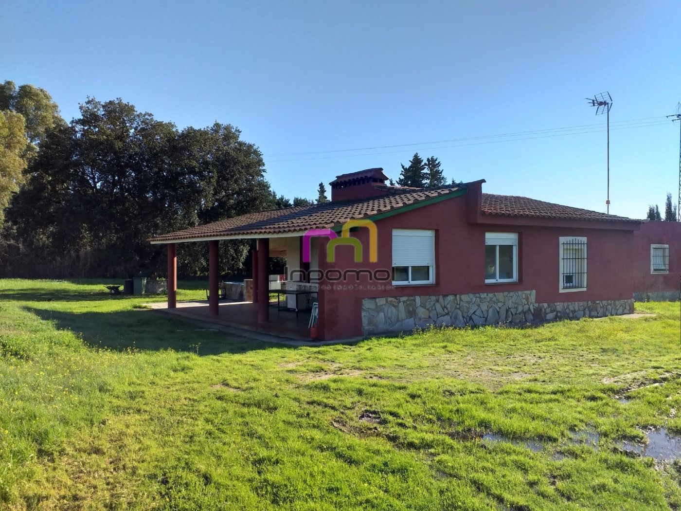 Exterior view of Country house for sale in Badajoz Capital  with Air Conditioner, Heating and Storage room