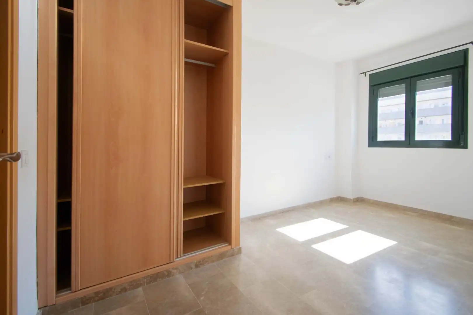 Bedroom of Flat for sale in Camas  with Air Conditioner, Heating and Terrace