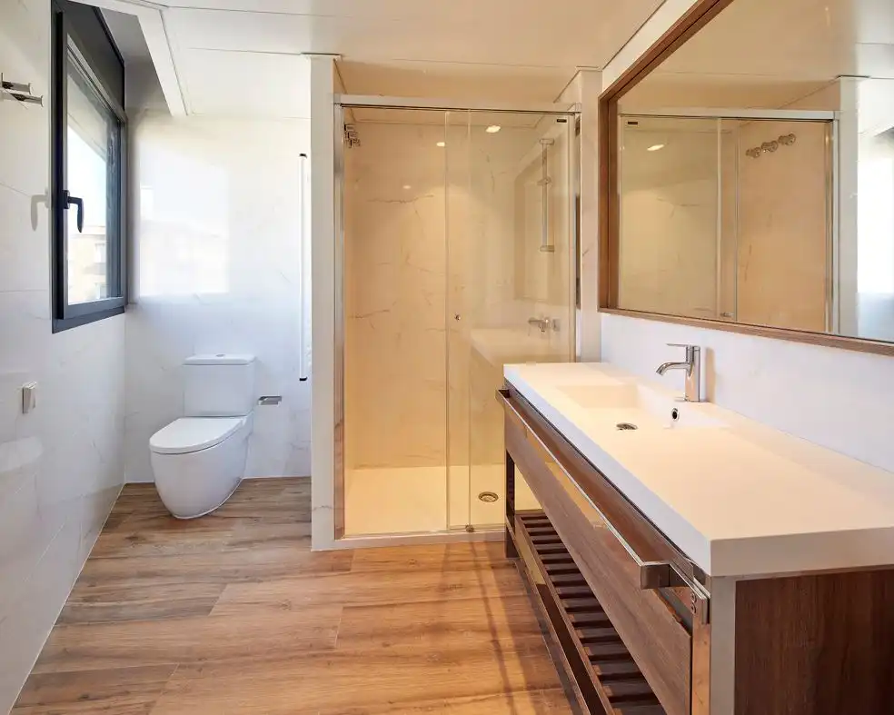 Badezimmer von Wohnung zur Miete in Sant Joan Despí mit Klimaanlage, Heizung und Privatgarten