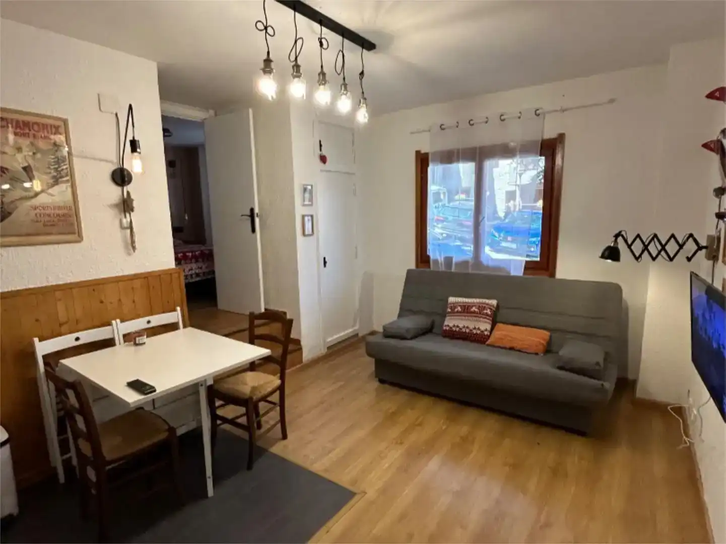 Sala d'estar de Pis en venda en Vielha e Mijaran amb Parquet, Piscina i Moblat