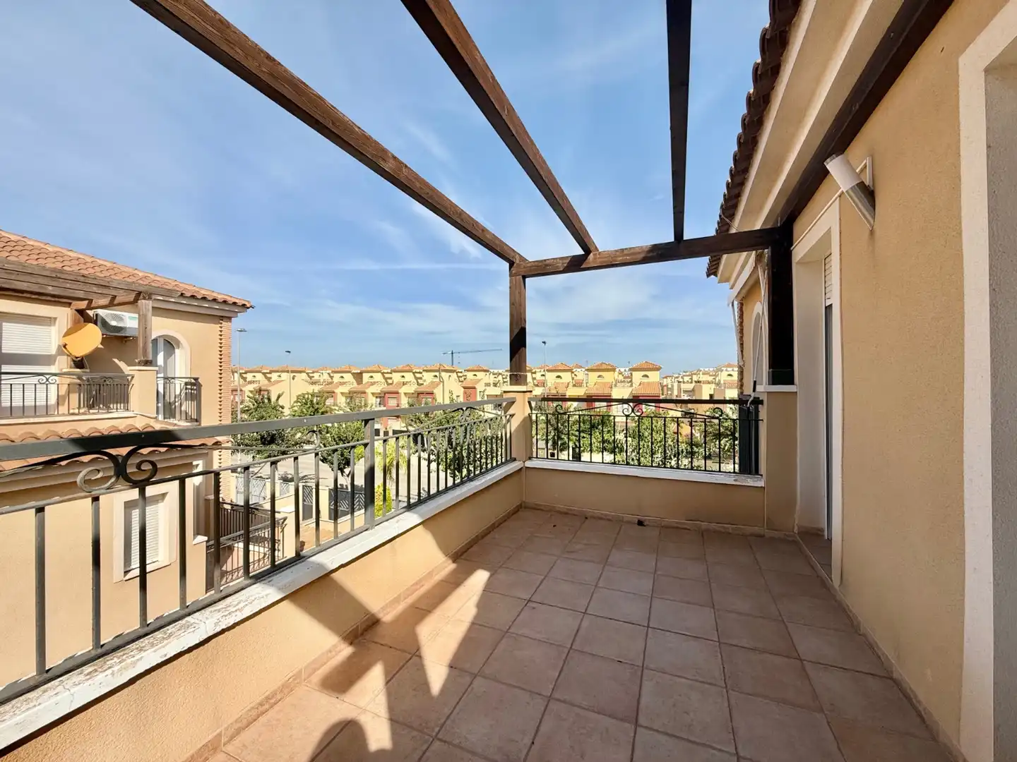 Terraza de Casa adosada de alquiler en Pilar de la Horadada con Aire acondicionado, Calefacción y Jardín privado