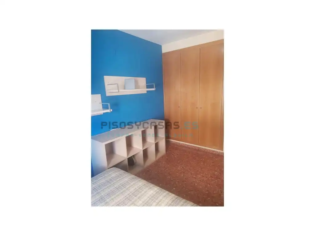 Habitación de Piso en venta en Valencia con Aire acondicionado, Terraza y Piscina