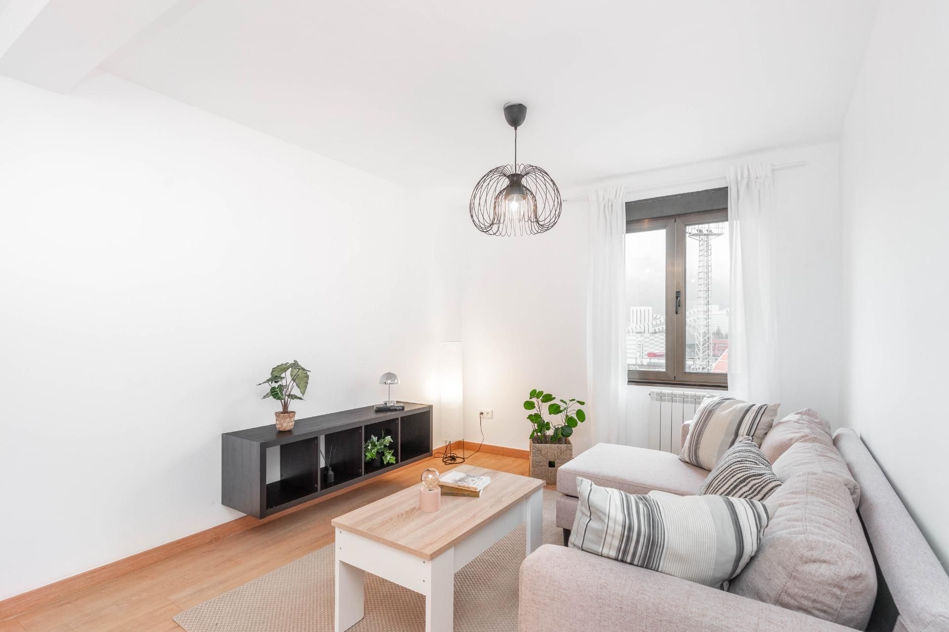 Sala d'estar de Pis en venda en Mieres (Asturias) amb Calefacció