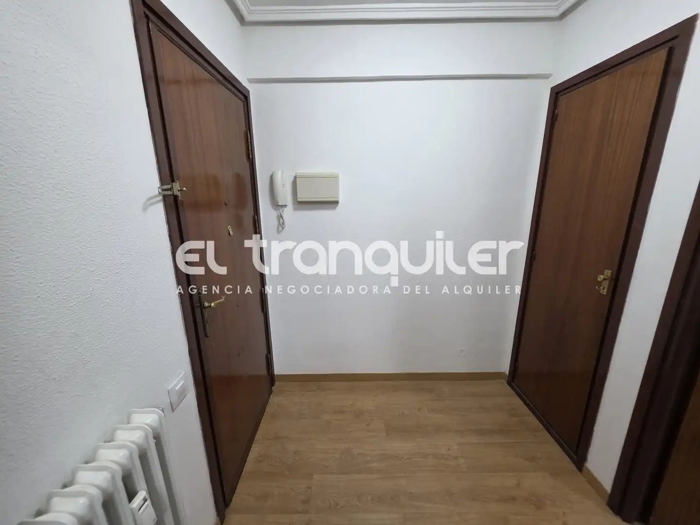Flat for rent in Madrid  with Air Conditioner, Terrace and Furnished