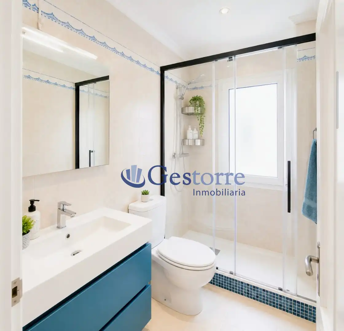 Baño de Piso en venta en Gijón  con Calefacción, Terraza y Amueblado