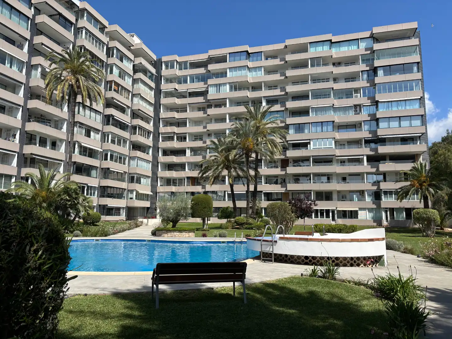 Piscina de Piso en venta en Calvià con Aire acondicionado, Calefacción y Trastero