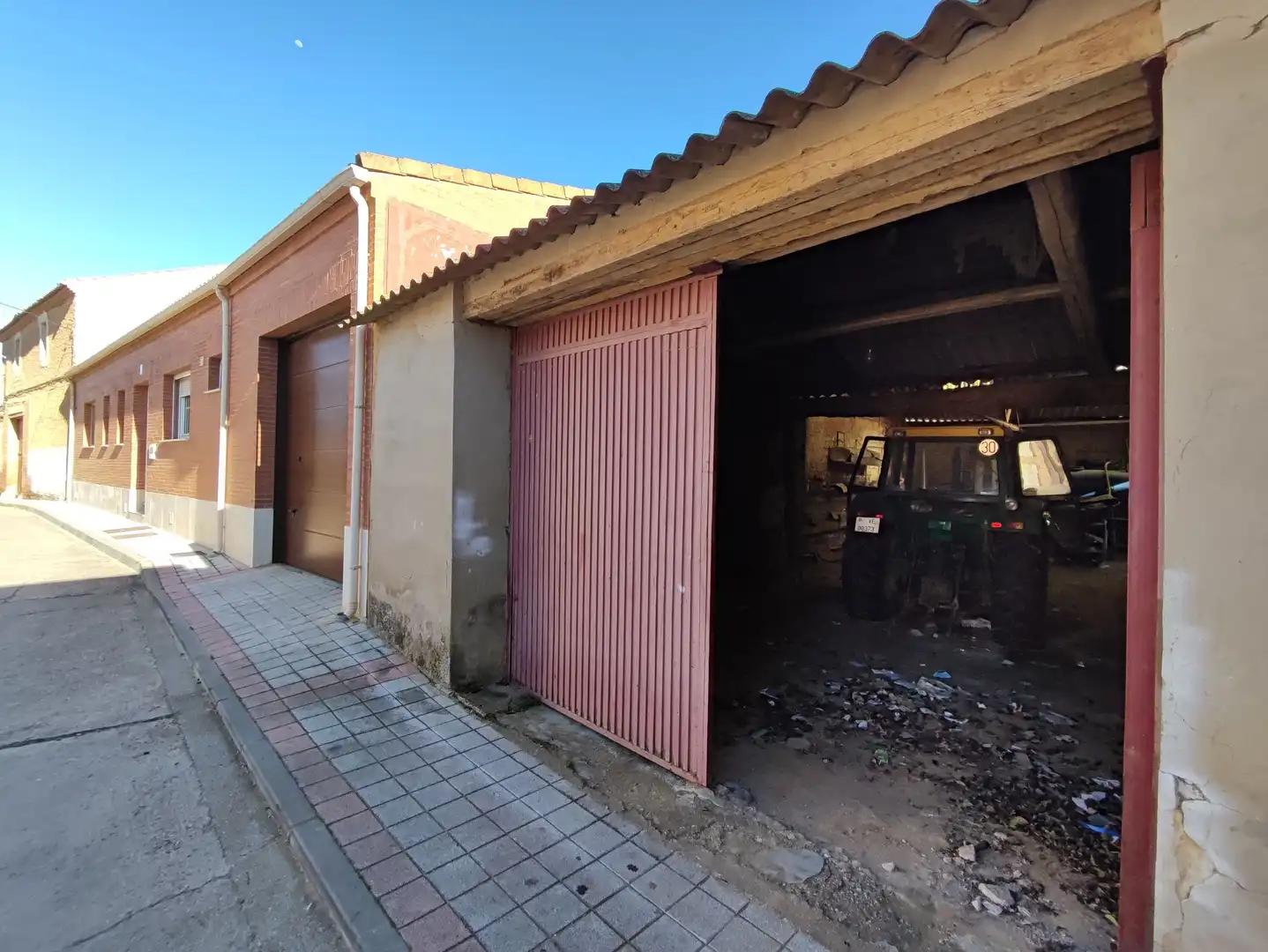 Parking de Finca rústica en venta en Paredes de Nava con Jardín privado y Trastero