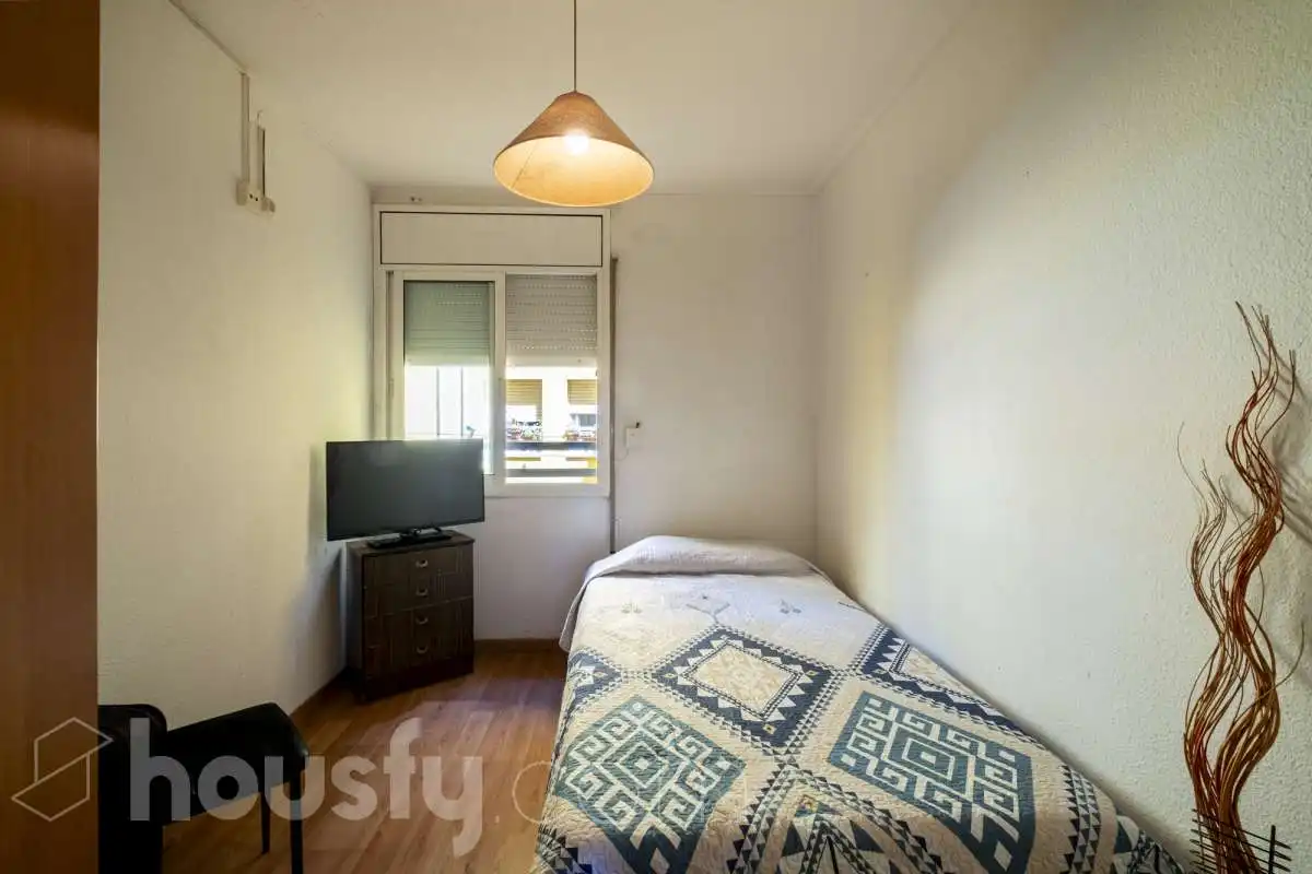 Habitación de Piso en venta en Barcelona con Amueblado