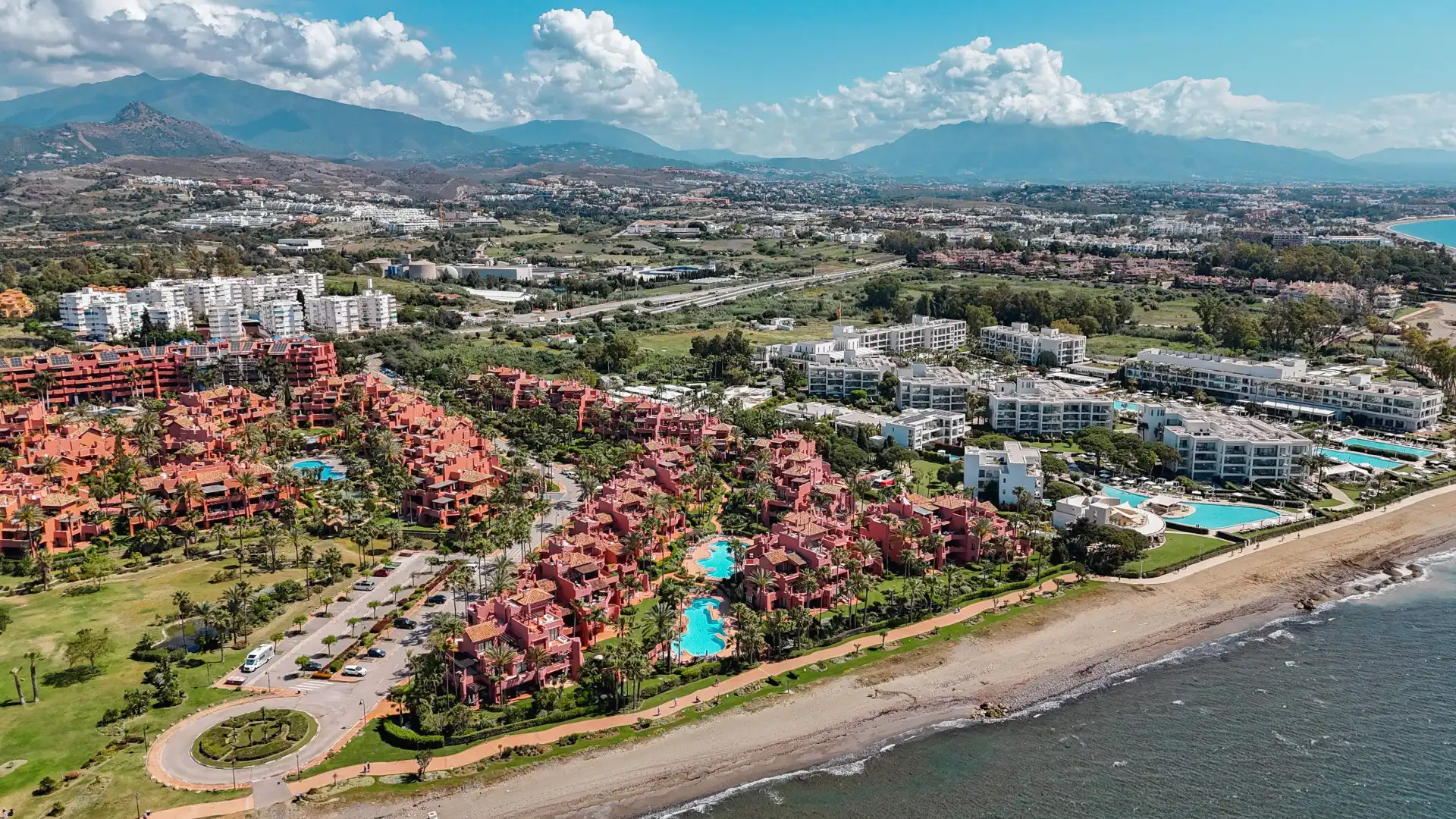 Exterior view of Attic for sale in Estepona  with Air Conditioner, Terrace and Swimming Pool