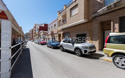 Vista exterior de Casa o xalet en venda en Paterna amb Terrassa i Balcó