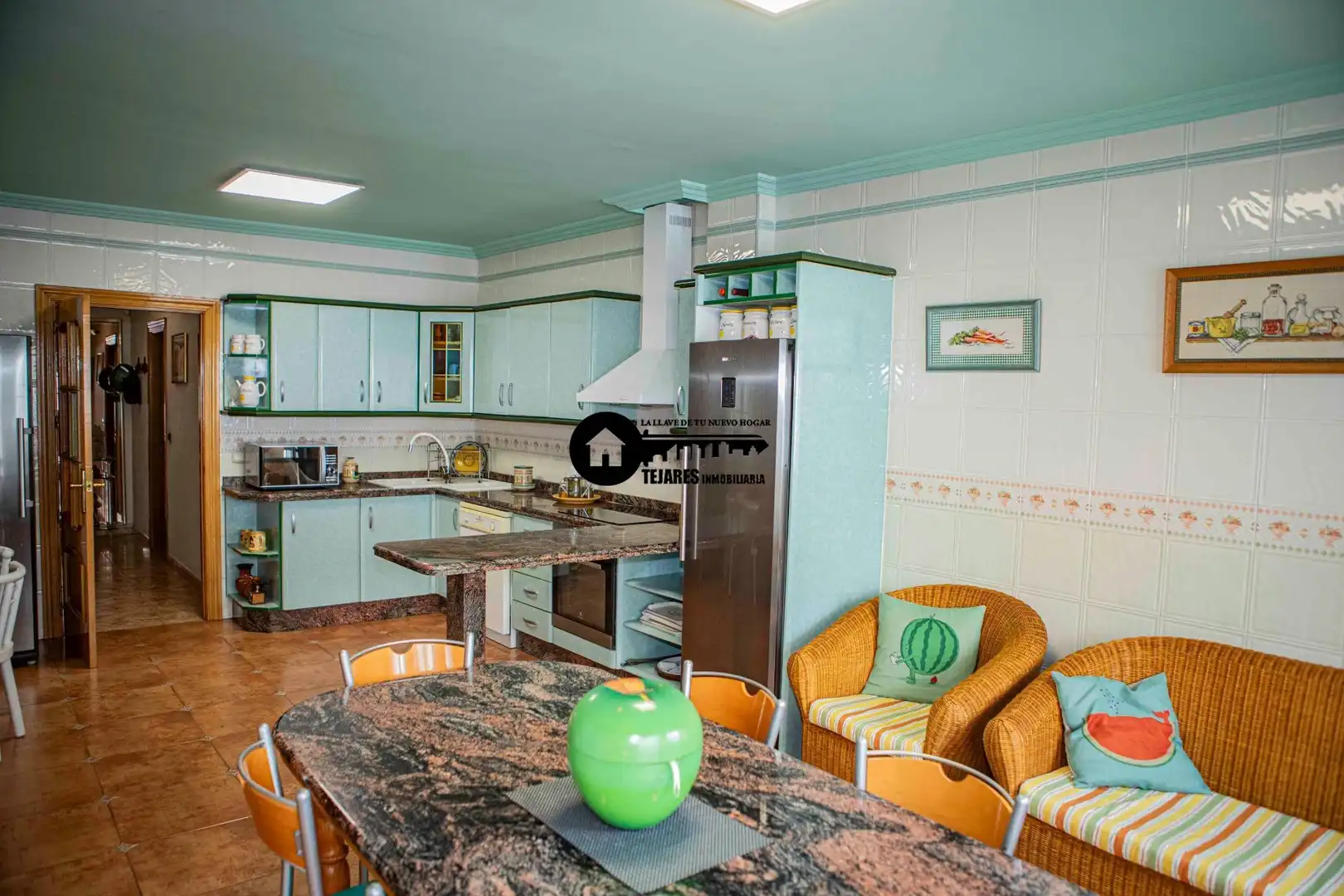 Kitchen of Buildings for sale in San Pablo