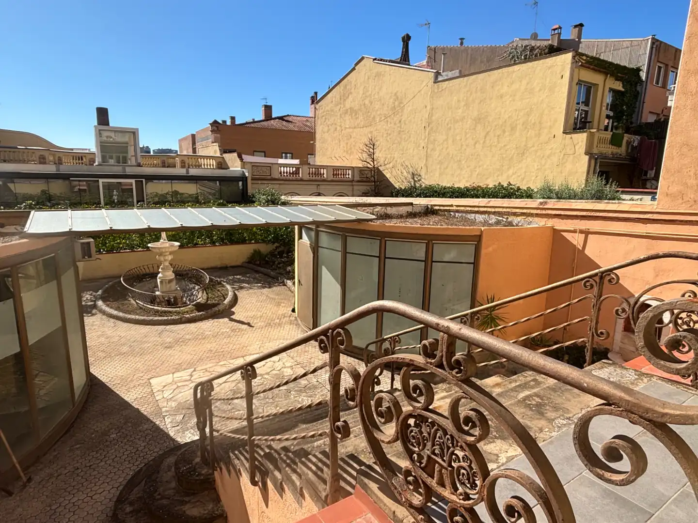 Terrasse von Erdgeschoss zum Verkauf in Terrassa mit Klimaanlage, Heizung und Privatgarten