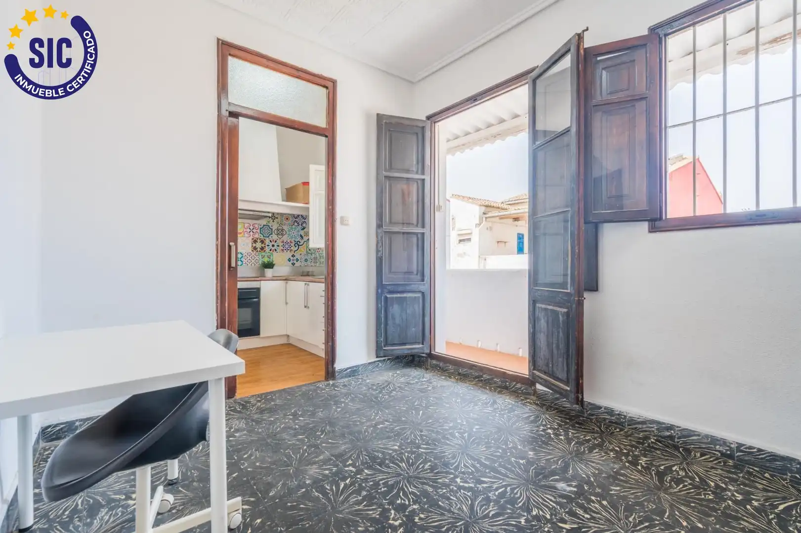 Flat with terrace for sale in Calle EUGENIA VIÑES, imagen 6