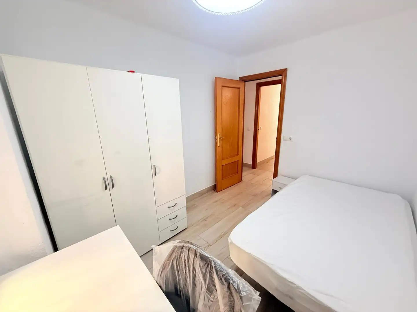 Schlafzimmer von Wohnung zur Miete in Málaga mit Möbliert, Ofen und Waschmaschine