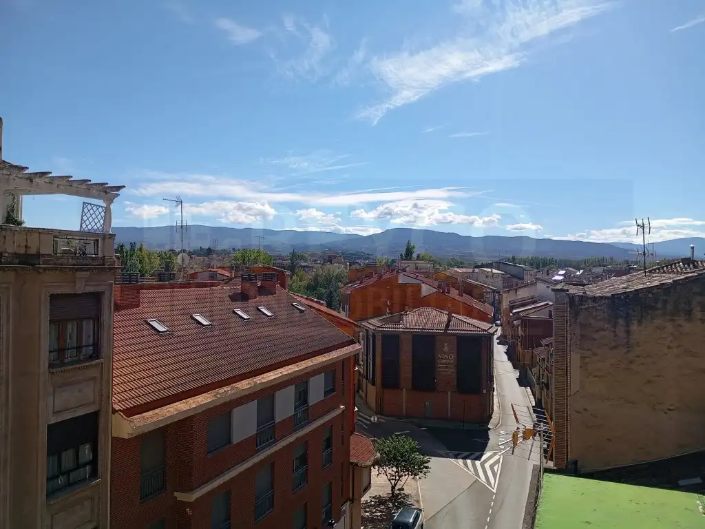 Außenansicht von Wohnung zum Verkauf in Nájera mit Terrasse