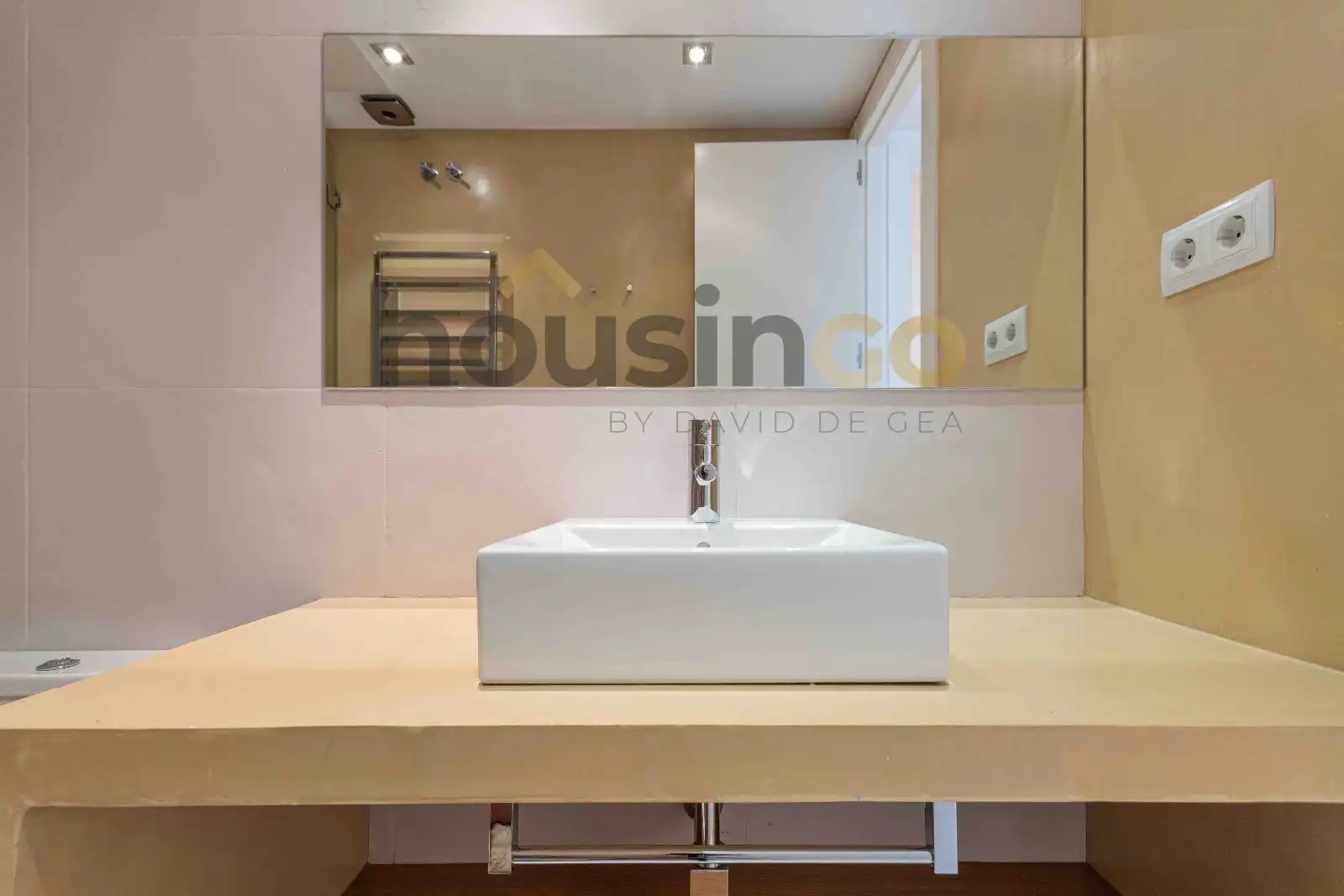 Bathroom of Flat for rent in Madrid  with Air Conditioner, Heating and Terrace
