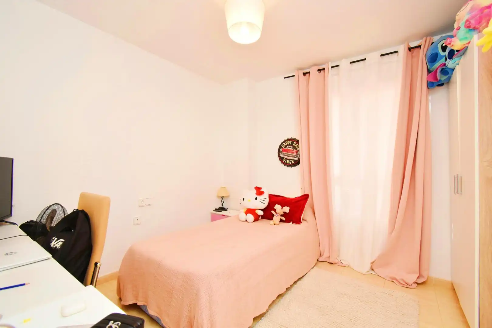 Habitación de Piso en venta en Roquetas de Mar con Terraza y Piscina comunitaria