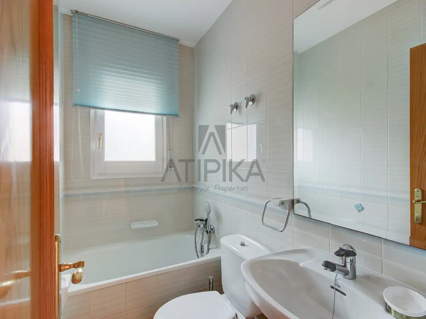 Baño de Casa o chalet en venta en Castelldefels con Aire acondicionado, Calefacción y Terraza
