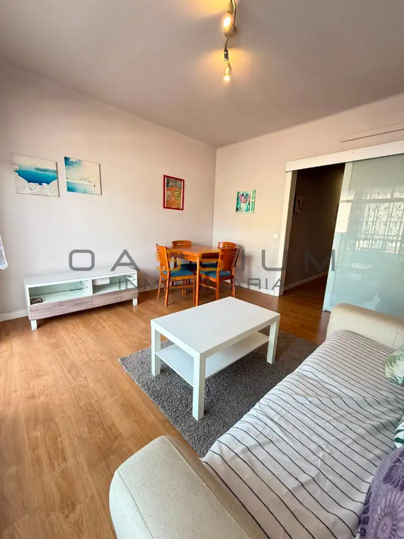 Sala d'estar de Pis en venda en Cambrils amb Aire condicionat, Calefacció i Moblat