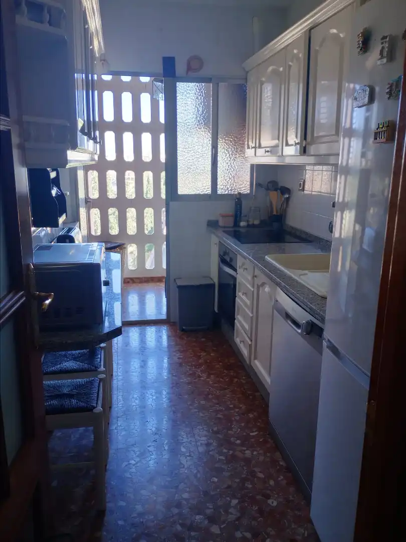Cocina de Piso para compartir en Granada con Calefacción, Amueblado y Horno