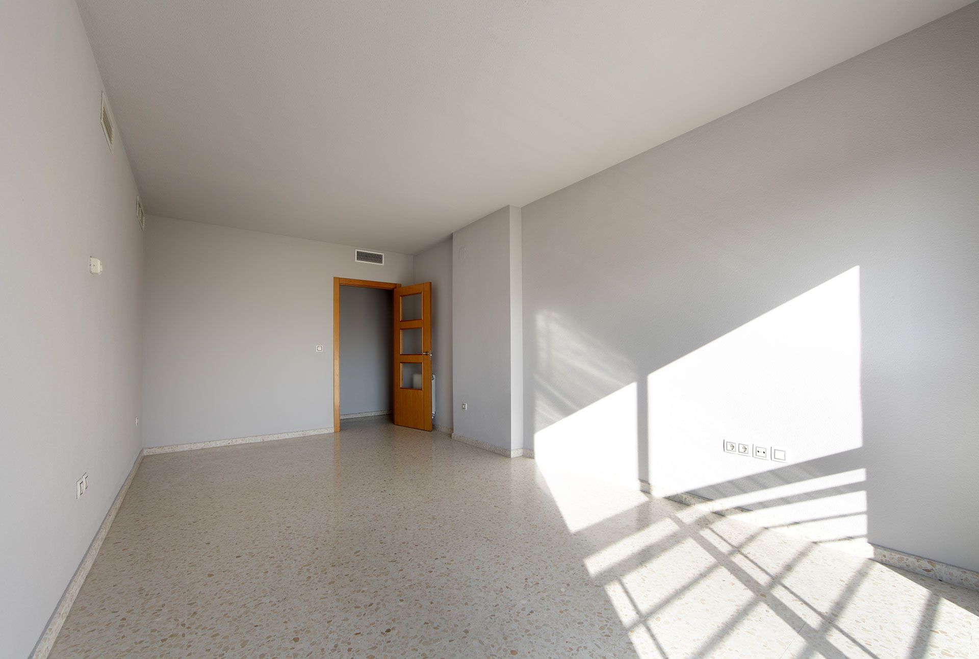 Flat to rent in  Granada Capital  with Heating and Oven