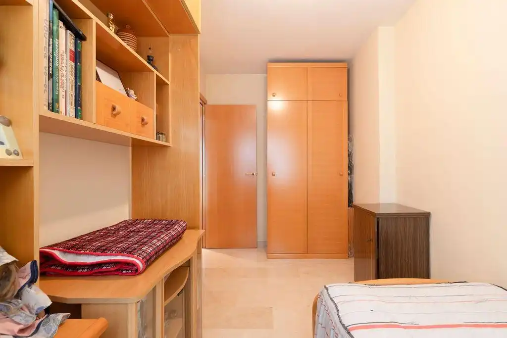 Bedroom of Flat for sale in Centre