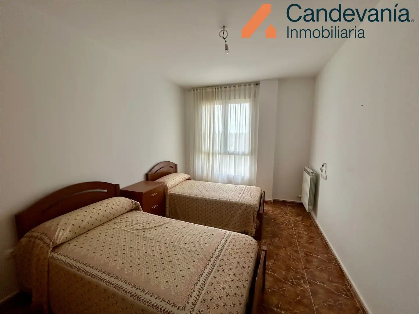 Habitación de Piso en venta en San Mateo de Gállego con Calefacción y Trastero