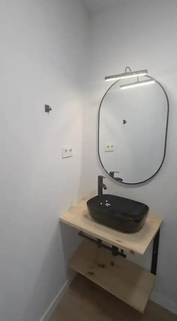 Baño de Piso en venta en Cudillero con Horno