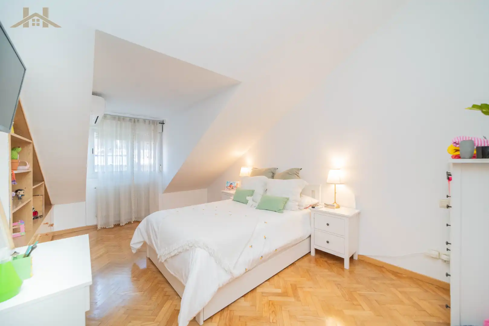Habitación de Dúplex en venta en Leganés con Aire acondicionado, Calefacción y Parquet