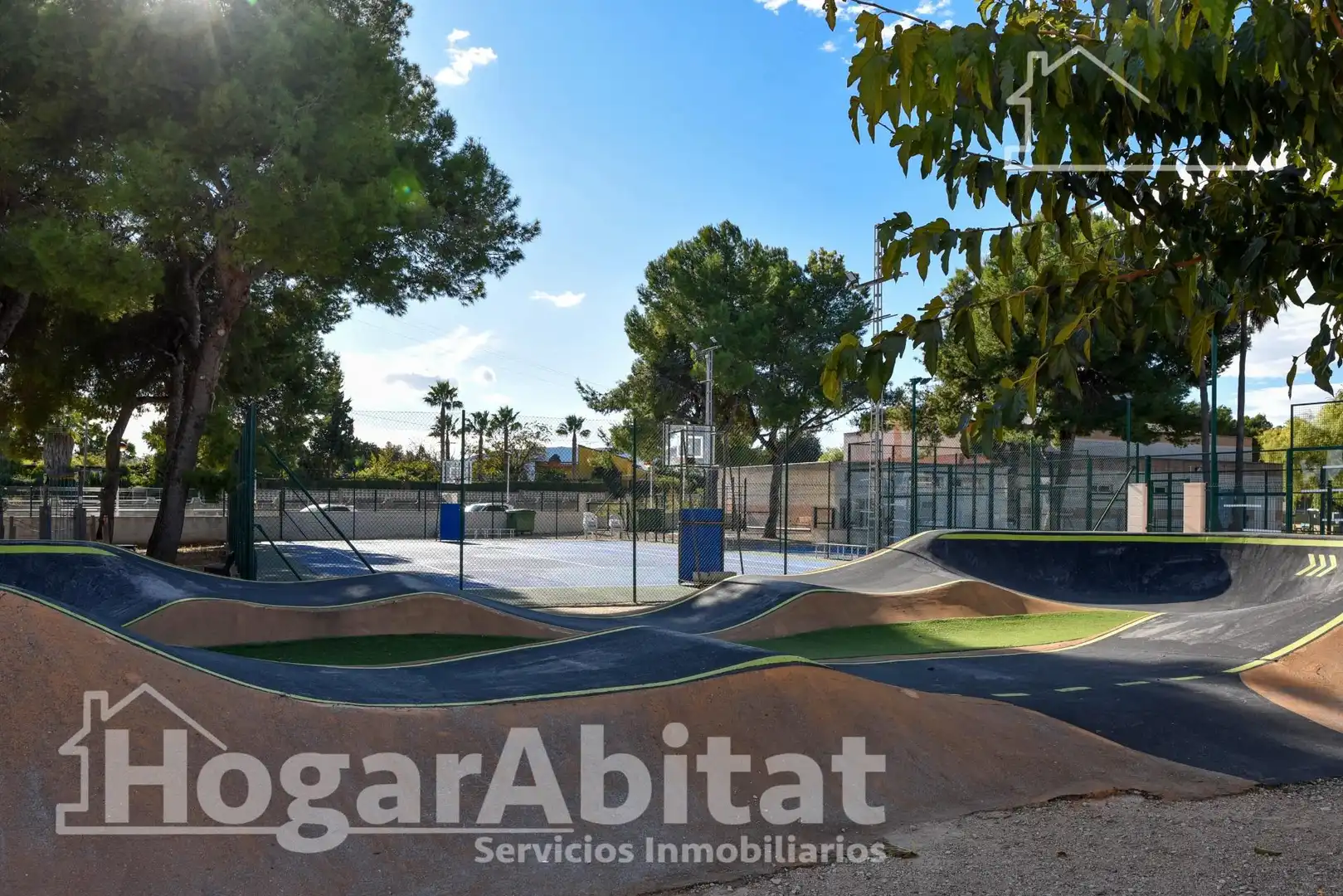 Exterior view of Flat for sale in Els Poblets  with Air Conditioner and Furnished
