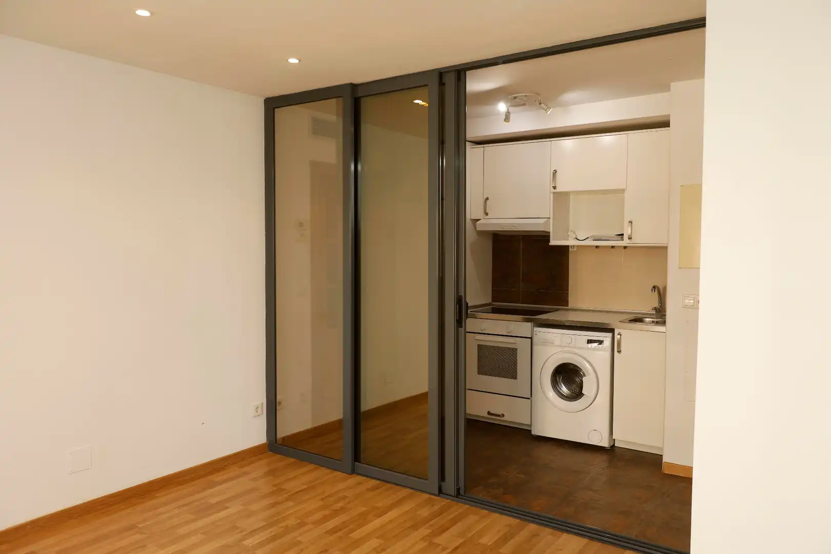 Cocina de Apartamento en venta en Zaragoza con Aire acondicionado, Calefacción y Horno