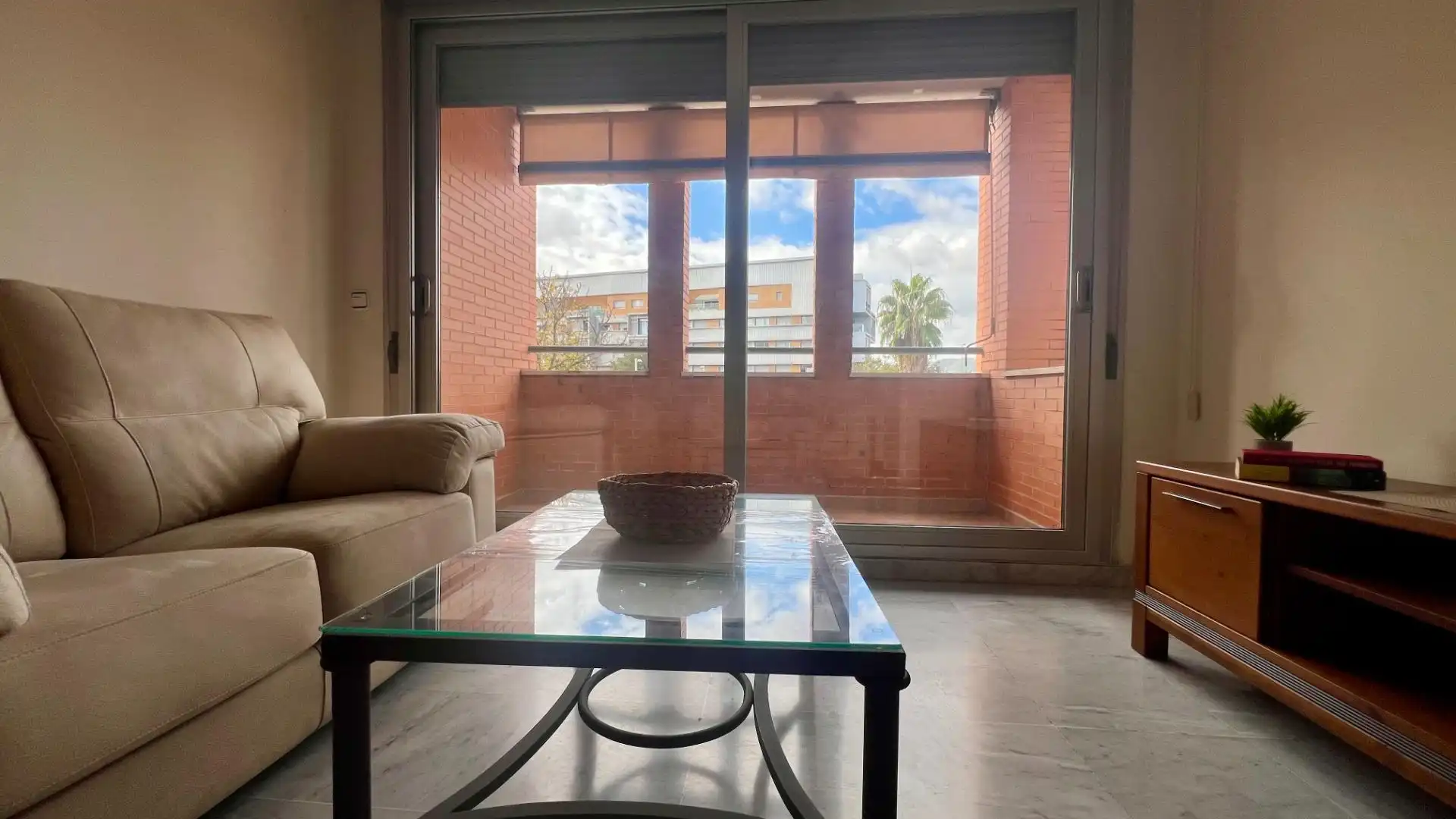 Außenansicht von Wohnung zum Verkauf in  Córdoba Capital mit Klimaanlage, Privatgarten und Terrasse