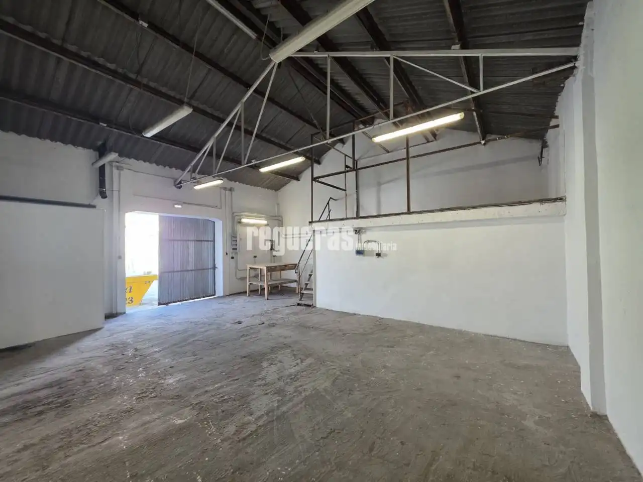 Fabrikhallen zur Miete in Avilés