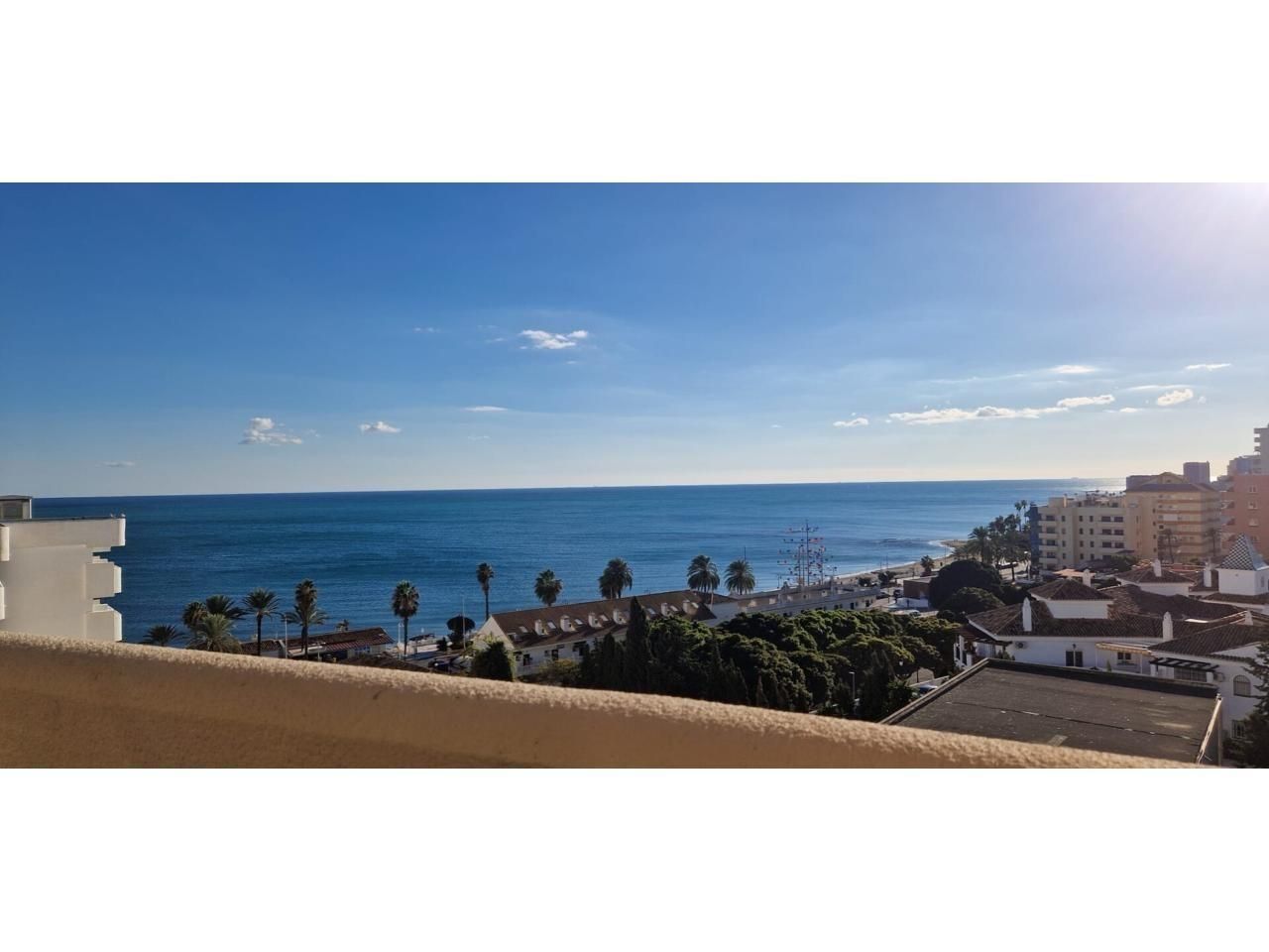 Vista exterior de Àtic en venda en Benalmádena amb Aire condicionat, Jardí privat i Terrassa