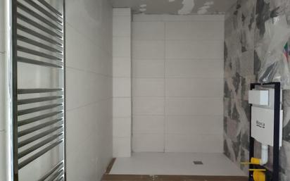 Bathroom of Flat for sale in La Gineta  with Heating and Terrace
