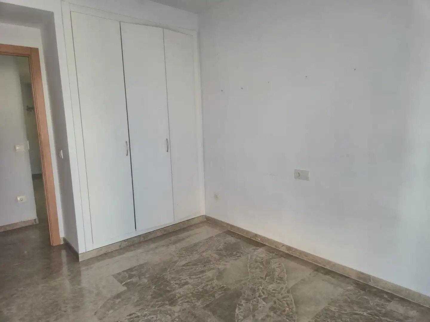 Habitación de Piso de alquiler en Aldaia con Aire acondicionado, Trastero y Piscina comunitaria